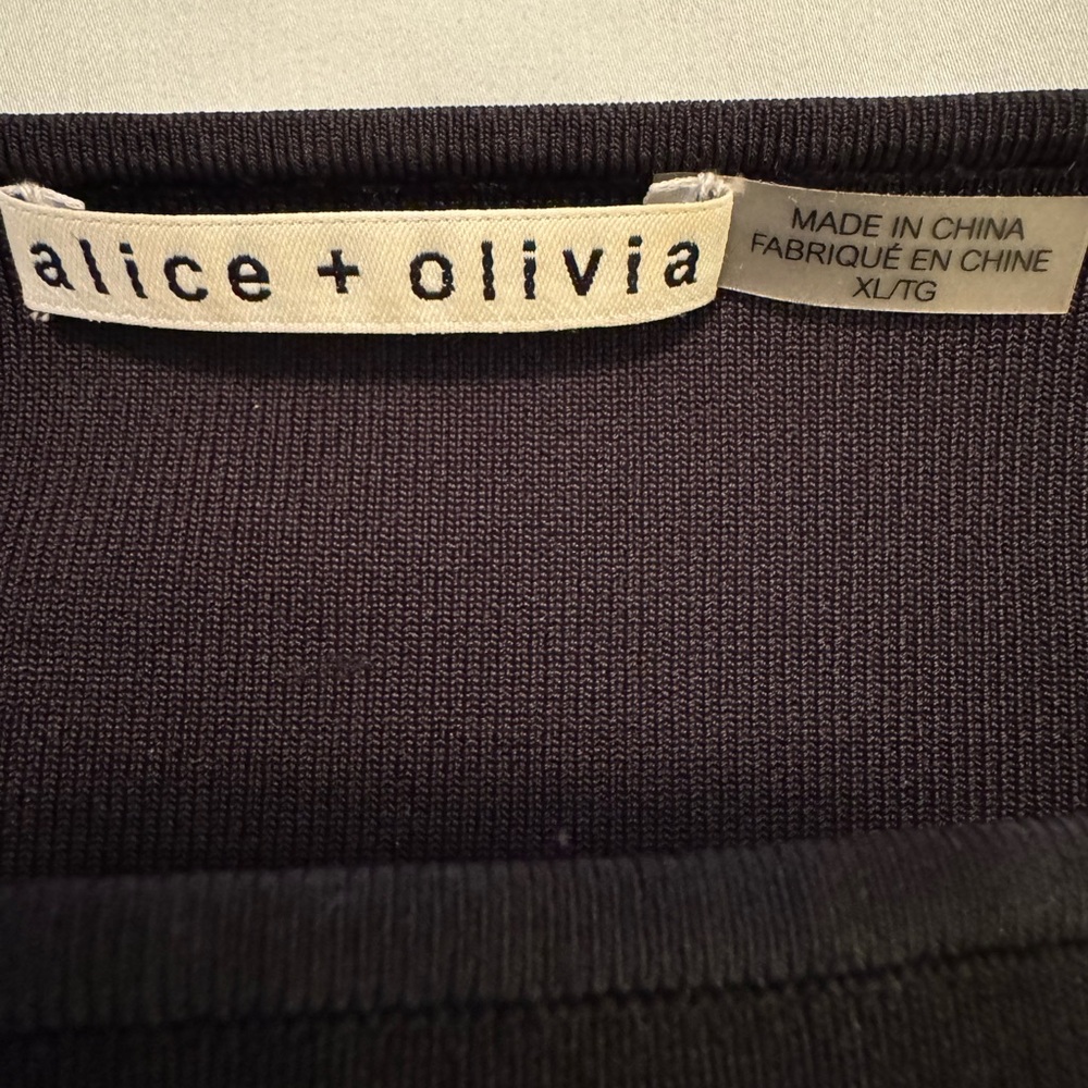 Alice and Olivia Black Lace Sleeve Women's Top. - Picture 6 of 7